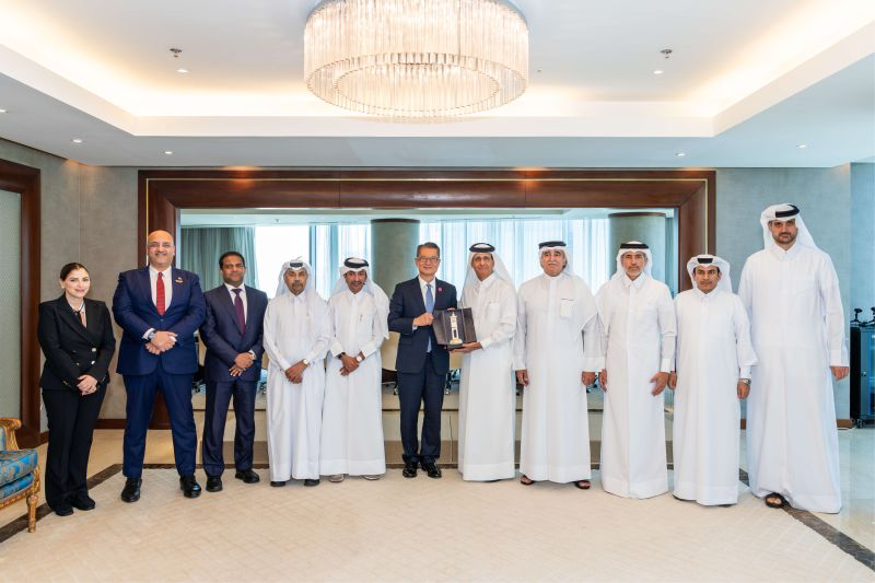 Yousuf Ebrahim Al-Mahmoud at the Qatar-Hong Kong investment meeting in Doha